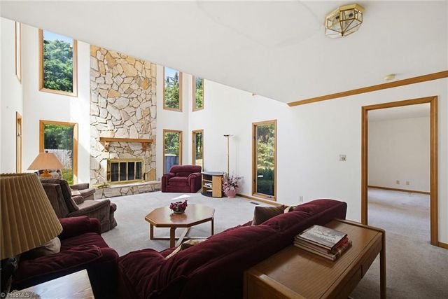6002 Devoncourt Place, Jamestown, NC 27282