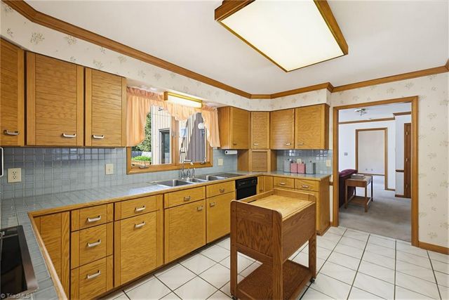 6002 Devoncourt Place, Jamestown, NC 27282