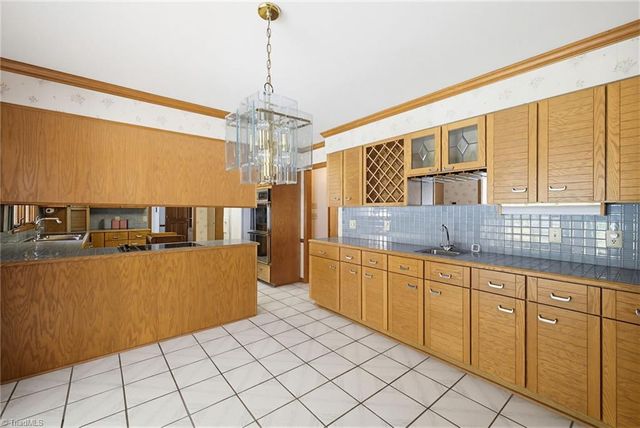 6002 Devoncourt Place, Jamestown, NC 27282