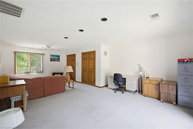 6002 Devoncourt Place, Jamestown, NC 27282