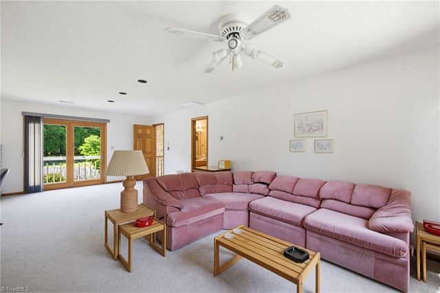 6002 Devoncourt Place, Jamestown, NC 27282
