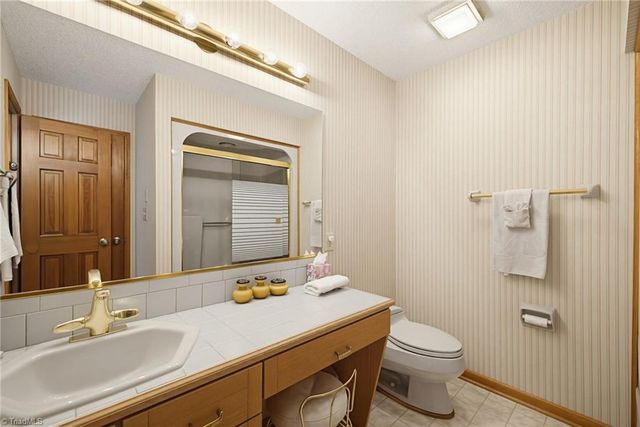 6002 Devoncourt Place, Jamestown, NC 27282