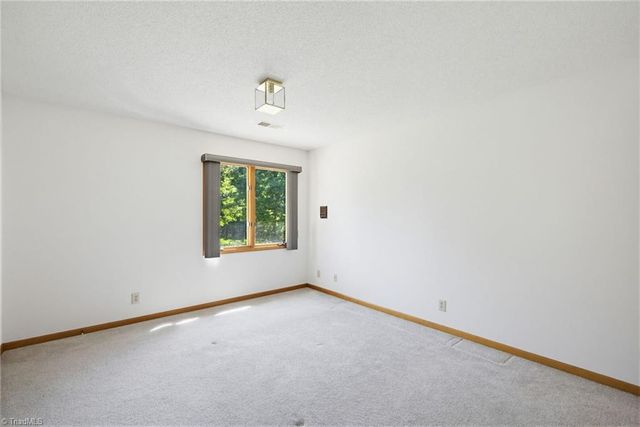 6002 Devoncourt Place, Jamestown, NC 27282