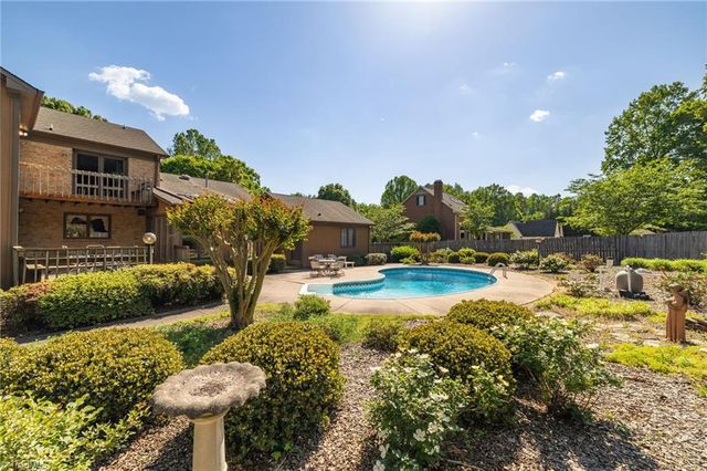 6002 Devoncourt Place, Jamestown, NC 27282