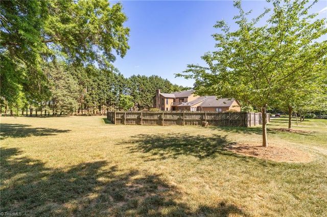 6002 Devoncourt Place, Jamestown, NC 27282