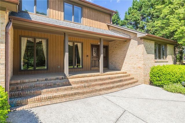 6002 Devoncourt Place, Jamestown, NC 27282