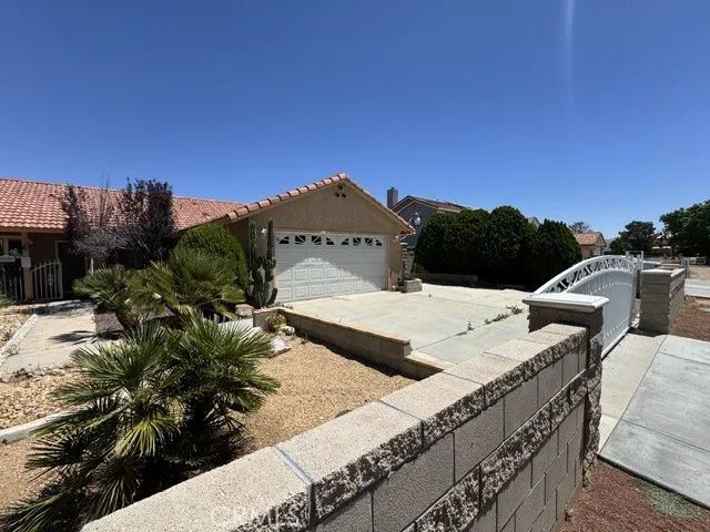 22410 Broken Lance Court, Apple Valley, CA 92307