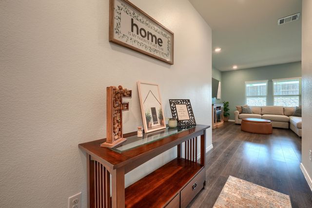 3005 Barnhart Way, Forney, TX 75126