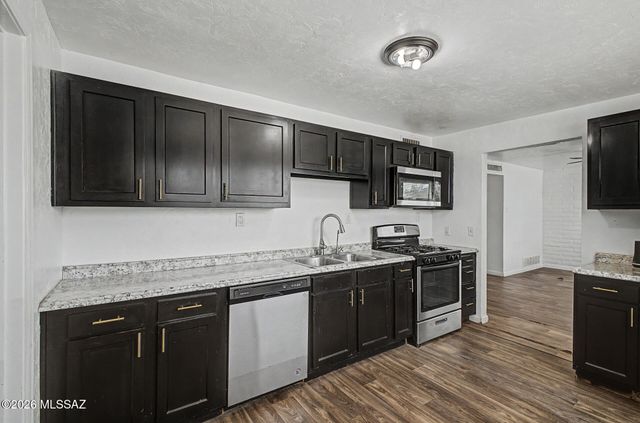 1815 S Winstel Avenue, Tucson, AZ 85713