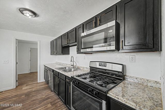 1815 S Winstel Avenue, Tucson, AZ 85713