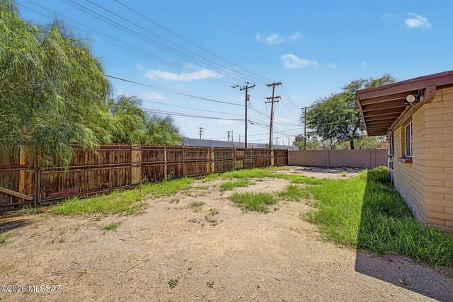 1815 S Winstel Avenue, Tucson, AZ 85713