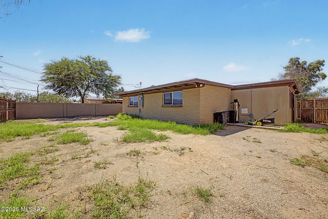 1815 S Winstel Avenue, Tucson, AZ 85713