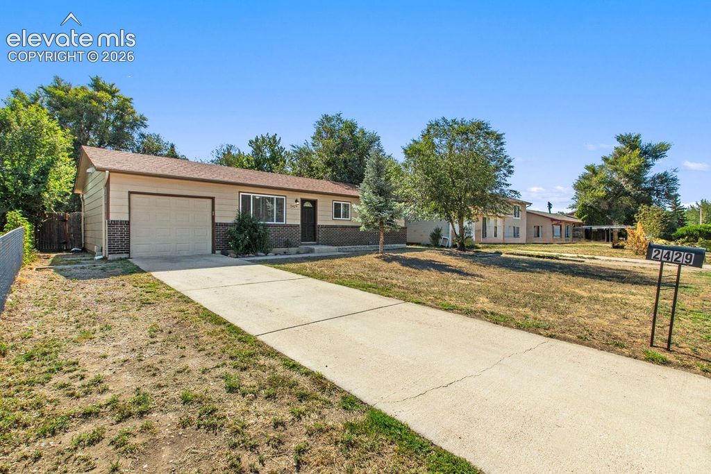 2429 W Anjelina Circle, Colorado Springs, CO 80916 — photo 2