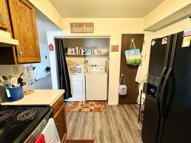 100 TAMPA CT, Cheyenne, WY 82001