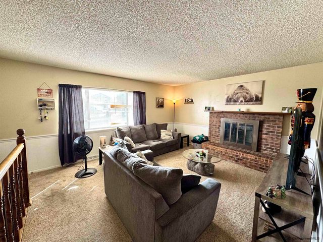 100 TAMPA CT, Cheyenne, WY 82001