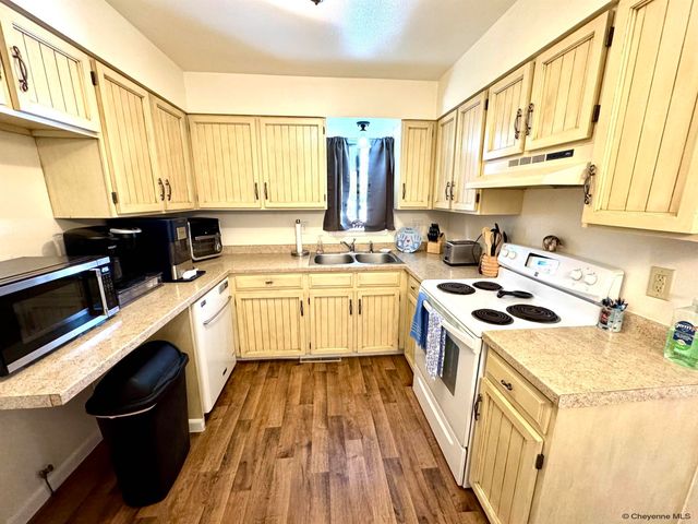 100 TAMPA CT, Cheyenne, WY 82001