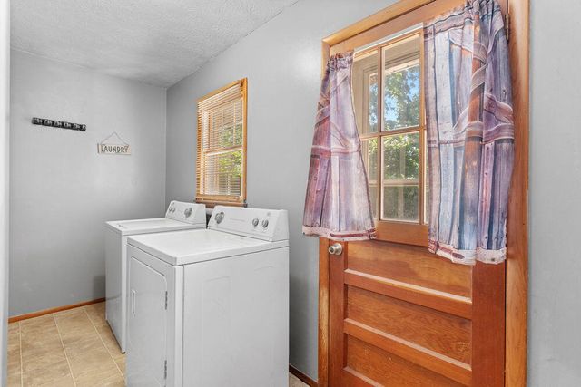 2648 E Grand Street, Springfield, MO 65804