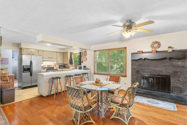 2648 E Grand Street, Springfield, MO 65804