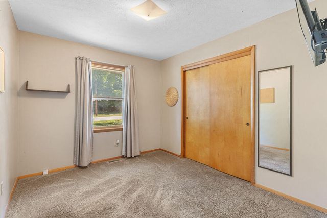 2648 E Grand Street, Springfield, MO 65804