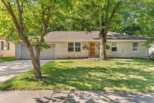 2648 E Grand Street, Springfield, MO 65804