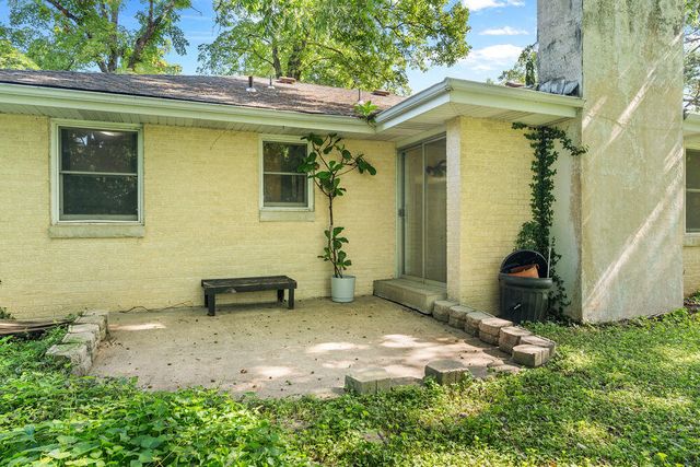 2648 E Grand Street, Springfield, MO 65804