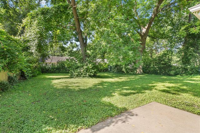 2648 E Grand Street, Springfield, MO 65804