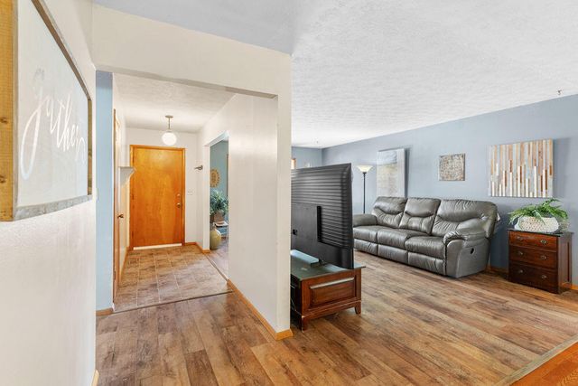 2648 E Grand Street, Springfield, MO 65804