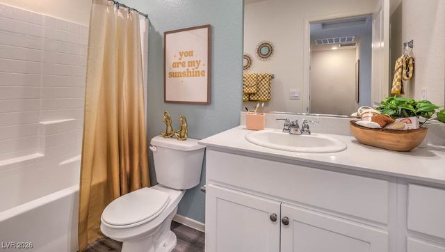 2513 Carolotta Garden Avenue 23, North Las Vegas, NV 89081