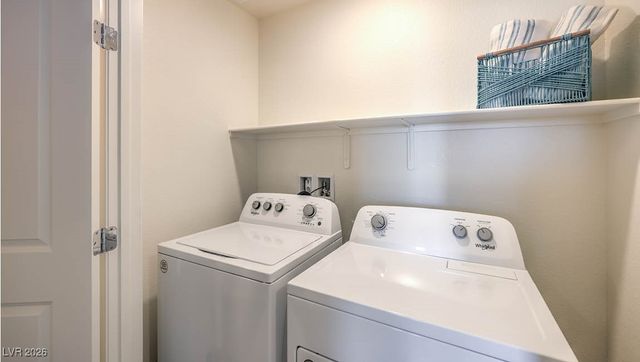 2513 Carolotta Garden Avenue 23, North Las Vegas, NV 89081