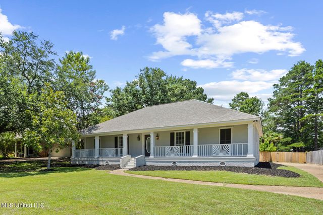 108 Oak Ridge Circle, Madison, MS 39110