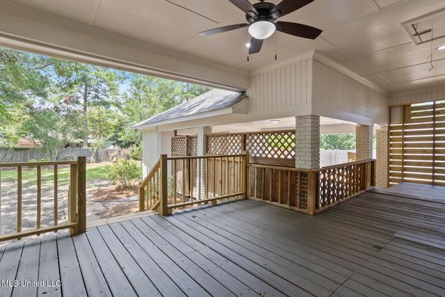 108 Oak Ridge Circle, Madison, MS 39110