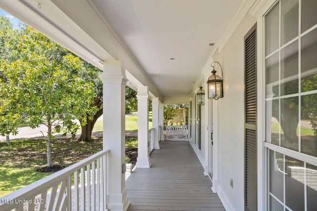 108 Oak Ridge Circle, Madison, MS 39110
