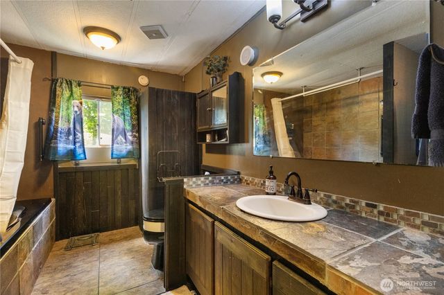 20005 232nd Avenue SE, Maple Valley, WA 98038