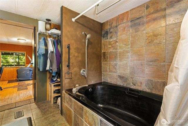 20005 232nd Avenue SE, Maple Valley, WA 98038