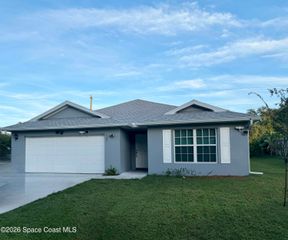 549 Como Avenue NE, Palm Bay, FL 32907
