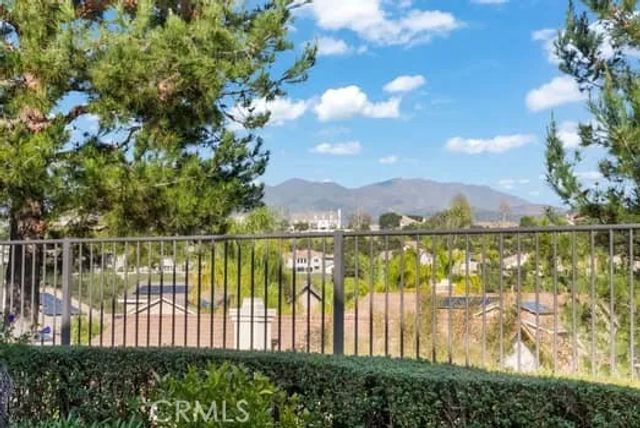 40 Whippoorwill Road, Trabuco Canyon, CA 92679