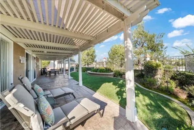 40 Whippoorwill Road, Trabuco Canyon, CA 92679