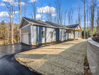 36 Smokey Quartz Lane, Flat Rock, NC 28731