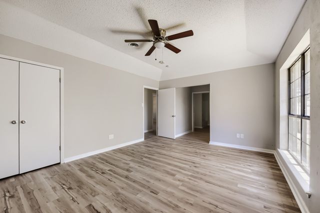 2185 Jana Lane, Burleson, TX 76028
