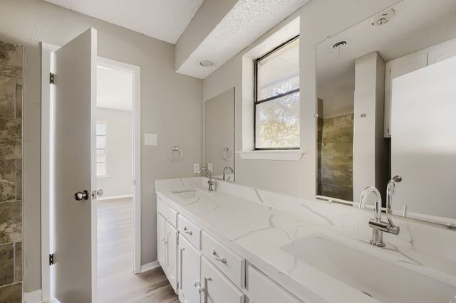 2185 Jana Lane, Burleson, TX 76028