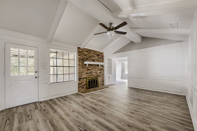 2185 Jana Lane, Burleson, TX 76028