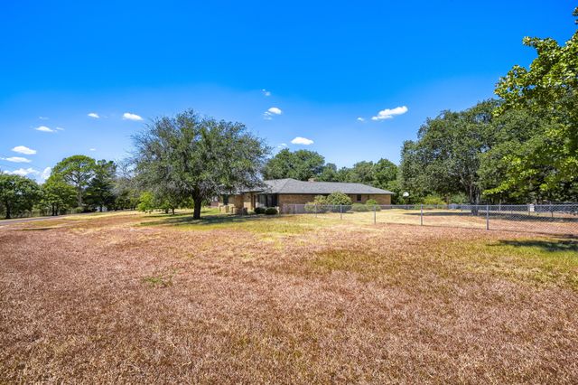 2185 Jana Lane, Burleson, TX 76028