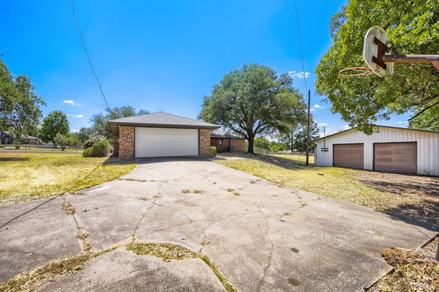 2185 Jana Lane, Burleson, TX 76028