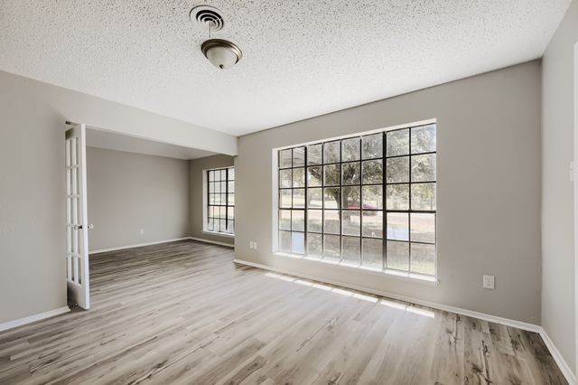 2185 Jana Lane, Burleson, TX 76028