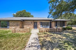 2185 Jana Lane, Burleson, TX 76028