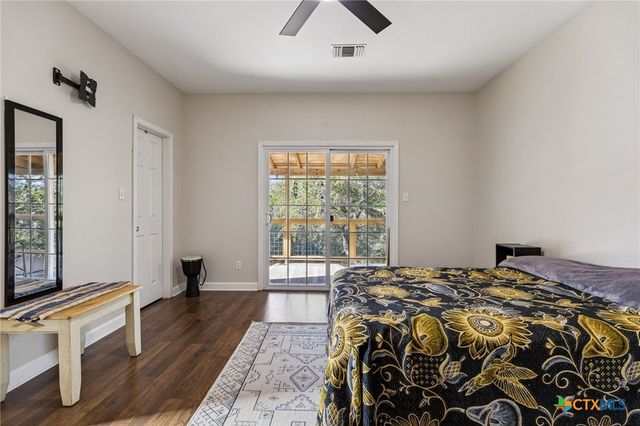 515 Valley Ridge, Canyon Lake, TX 78133