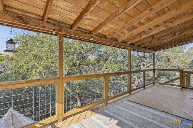 515 Valley Ridge, Canyon Lake, TX 78133