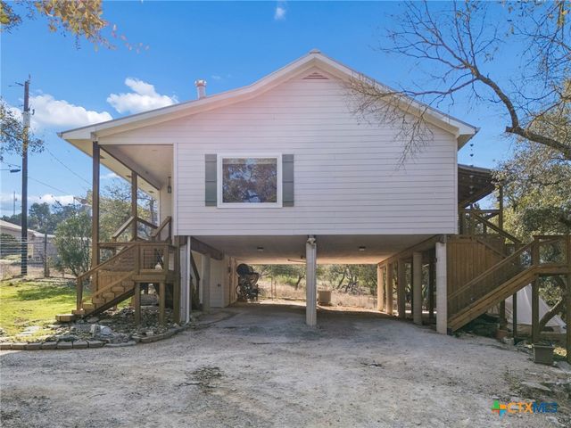515 Valley Ridge, Canyon Lake, TX 78133