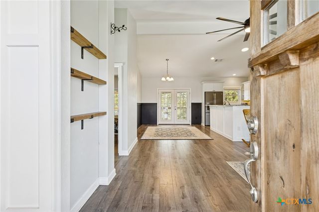515 Valley Ridge, Canyon Lake, TX 78133