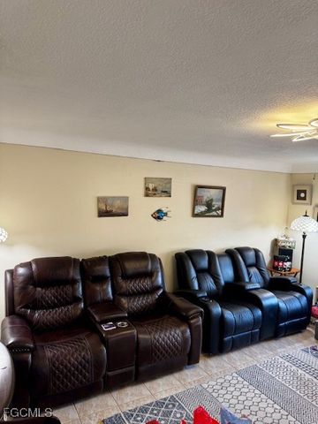 4531 SE 11th PL, Cape Coral, FL 33904